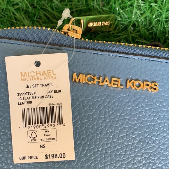 MICHAEL KORS JET SET TRAVEL LG FLAT MF PHN CASE - Picture 10 of 16